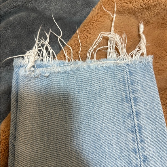 Levis Wedgie Straight Jeanss - Picture 2 of 9